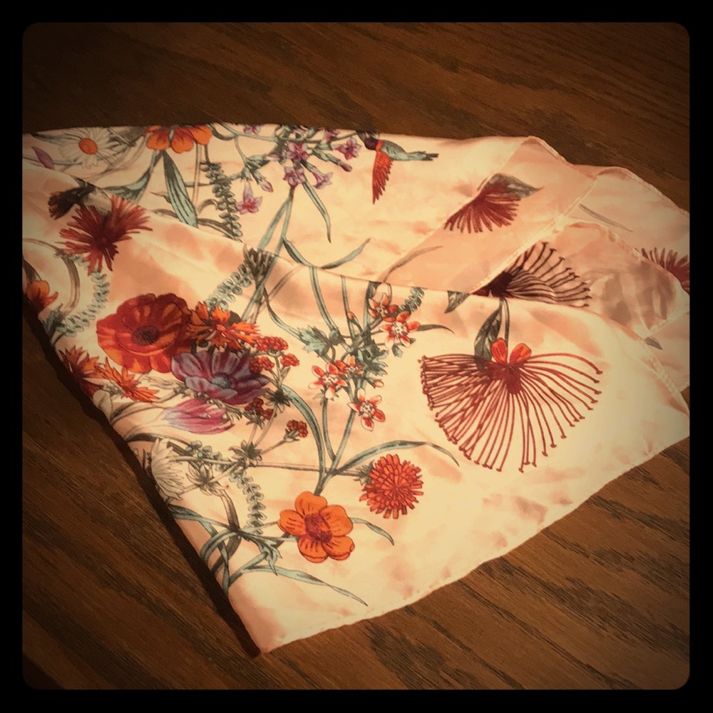 Square scarf